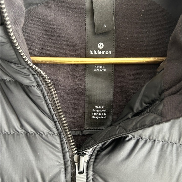 Lululemon Brave the Cold Jacket/EUC - Picture 3 of 4